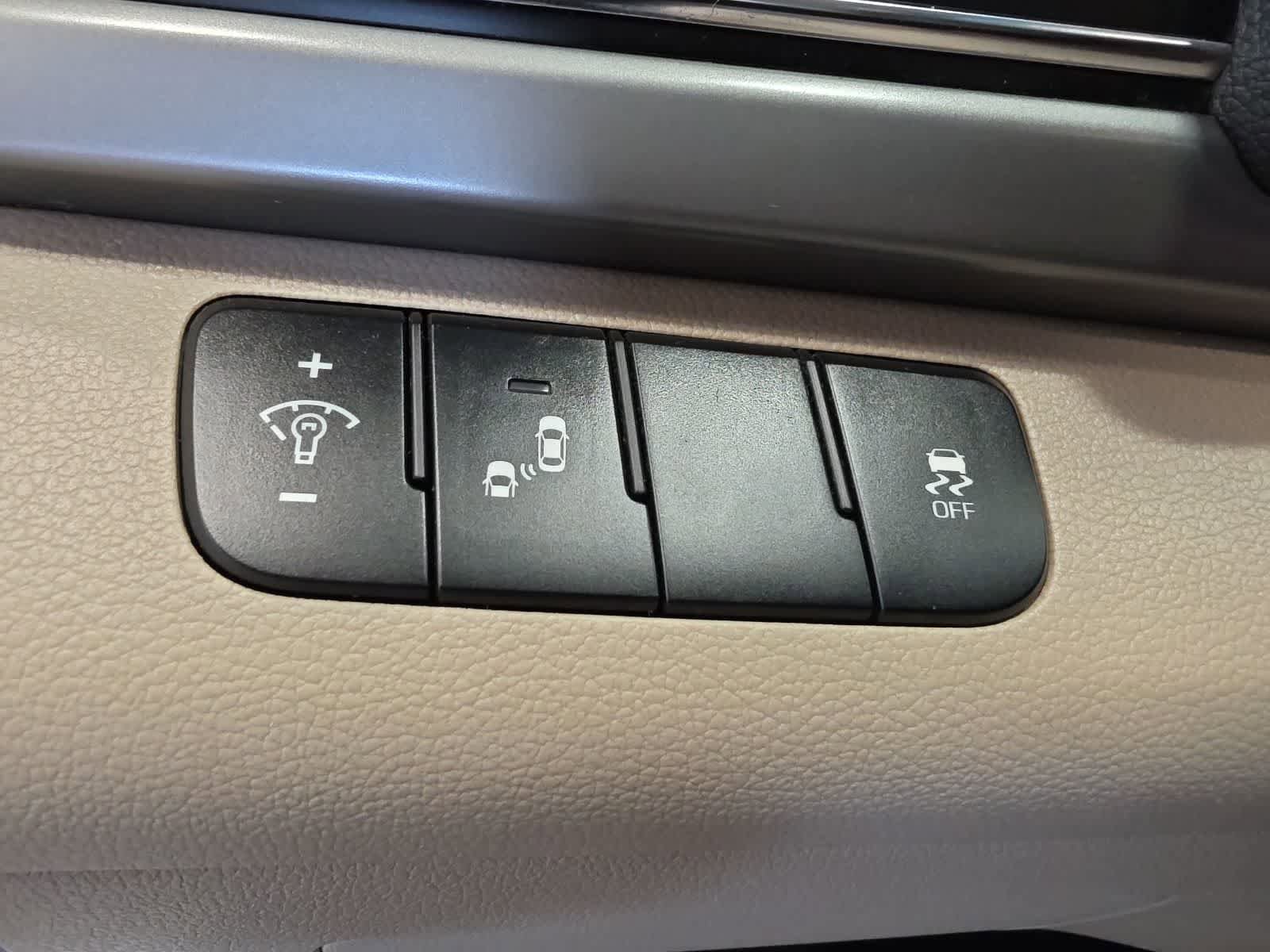 Used 2018 Hyundai Elantra Value Edition FWD image 18