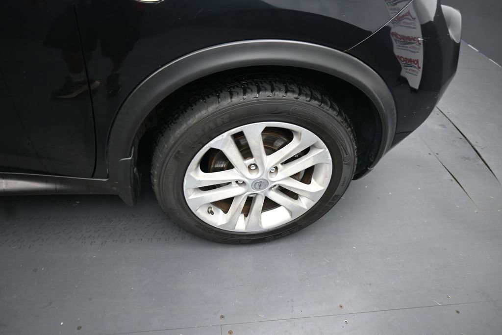 Used 2014 Nissan Juke S FWD image 11