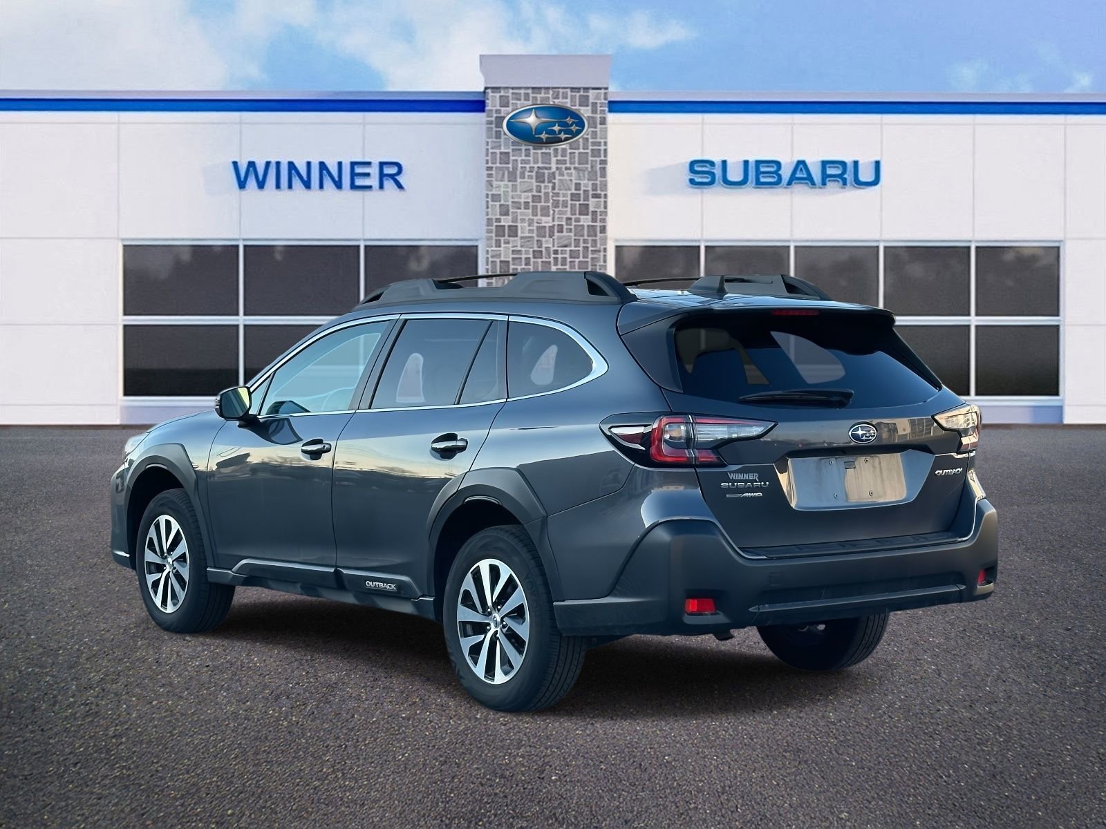 Used 2024 Subaru Outback Premium image 2