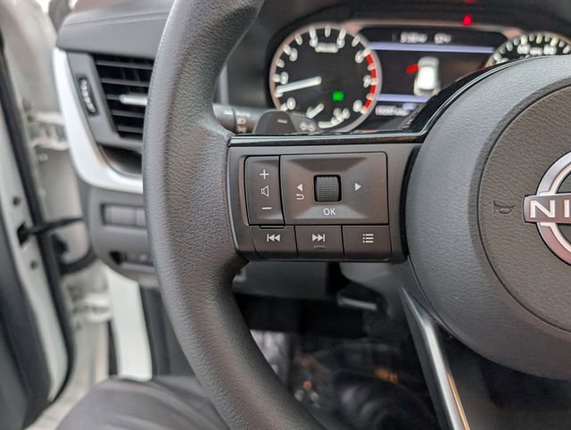 Used 2023 Nissan Rogue SV AWD/4WD image 11