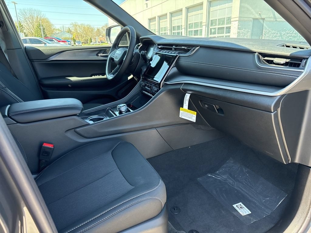 New 2026 Jeep Grand Cherokee Laredo X AWD/4WD image 14