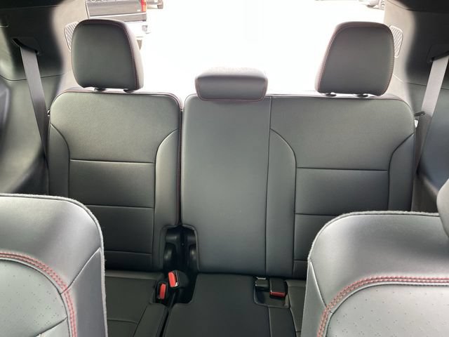 New 2026 Chevrolet Traverse RS w/ LPO, Floor Liner Package AWD/4WD image 24