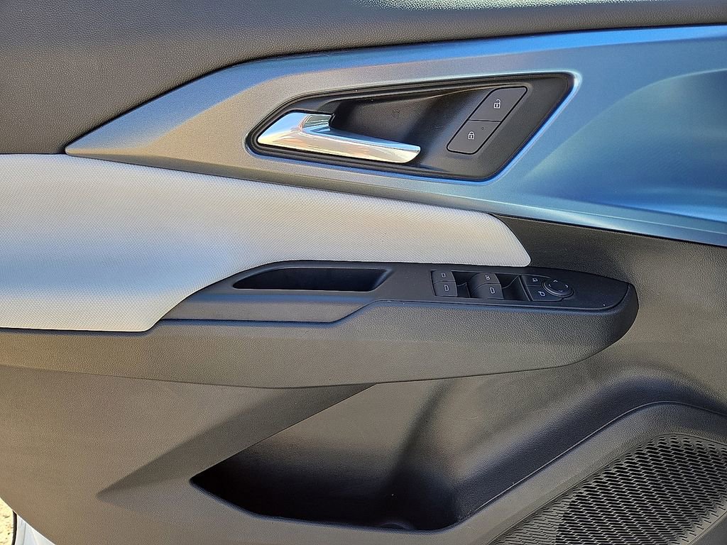 Used 2025 Chevrolet Equinox EV LT image 22