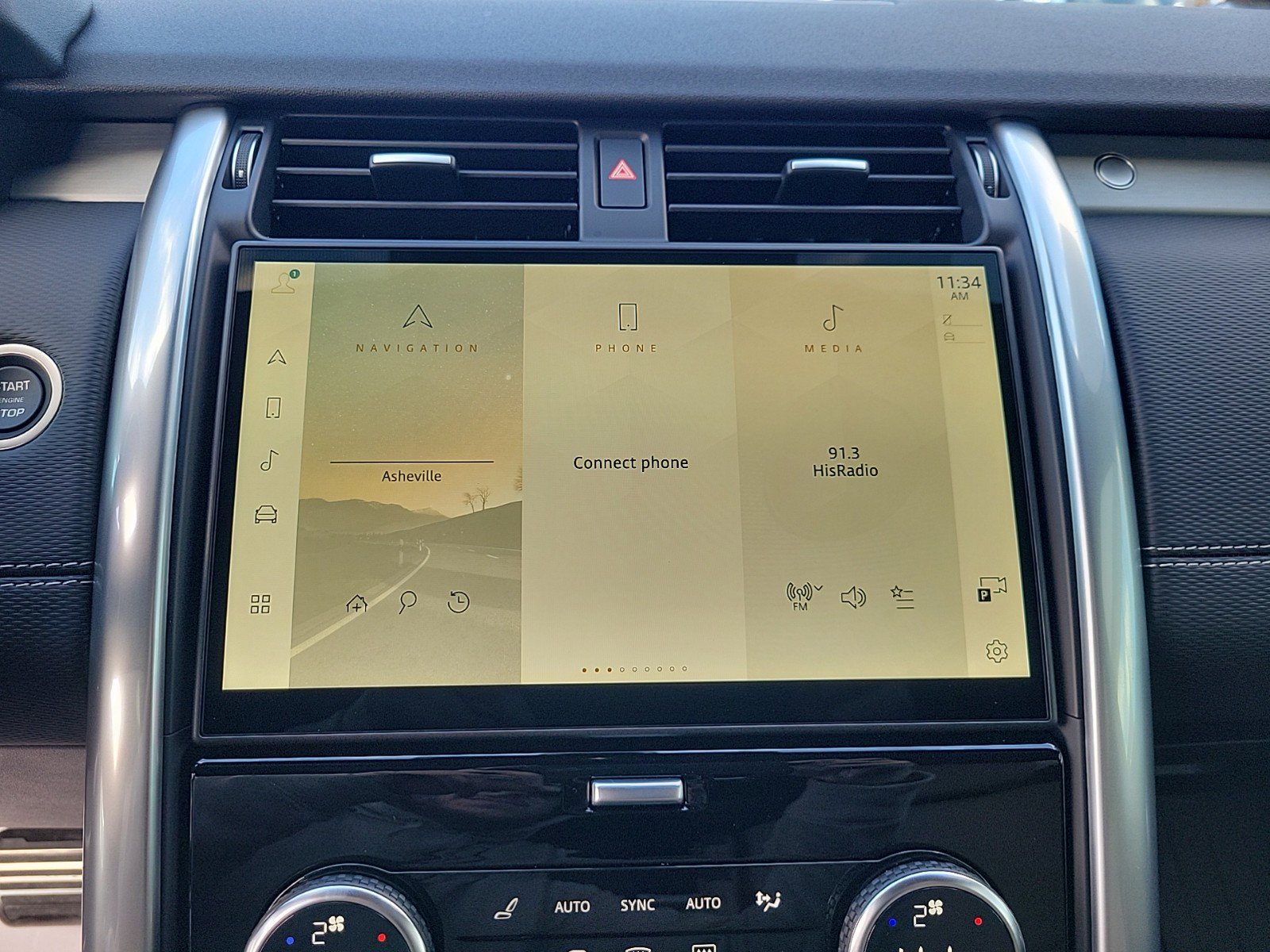 Used 2025 Land Rover Discovery Dynamic SE image 32