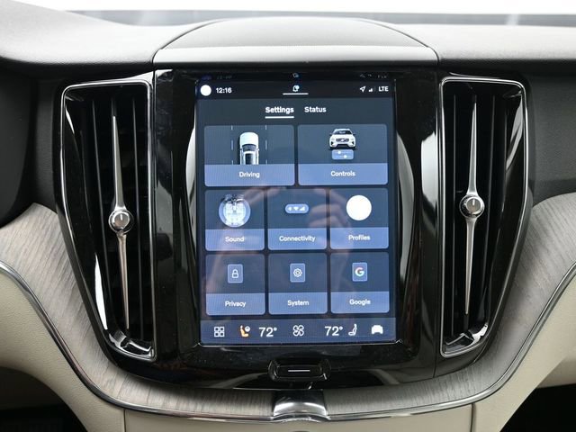 Used 2023 Volvo XC60 B5 Plus w/ Climate Package AWD/4WD image 16