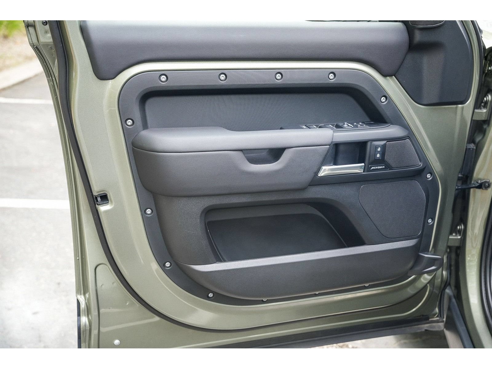 Used 2025 Land Rover Defender 110 S AWD/4WD image 19