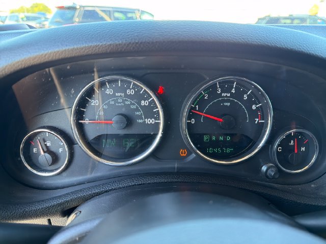 Used 2018 Jeep Wrangler Unlimited Sport w/ Connectivity Group AWD/4WD image 11