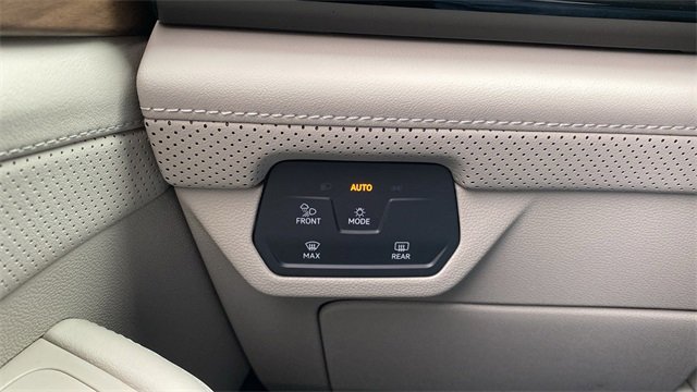 New 2026 Volkswagen Atlas SE image 16