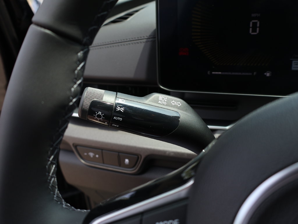 New 2026 Kia Carnival EX FWD image 28