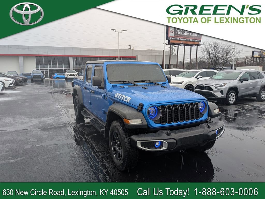 Used 2024 Jeep Gladiator Sport image 1