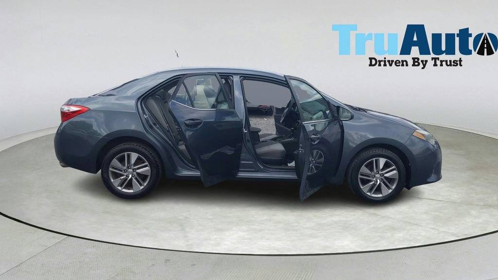 Used 2015 Toyota Corolla LE FWD image 14