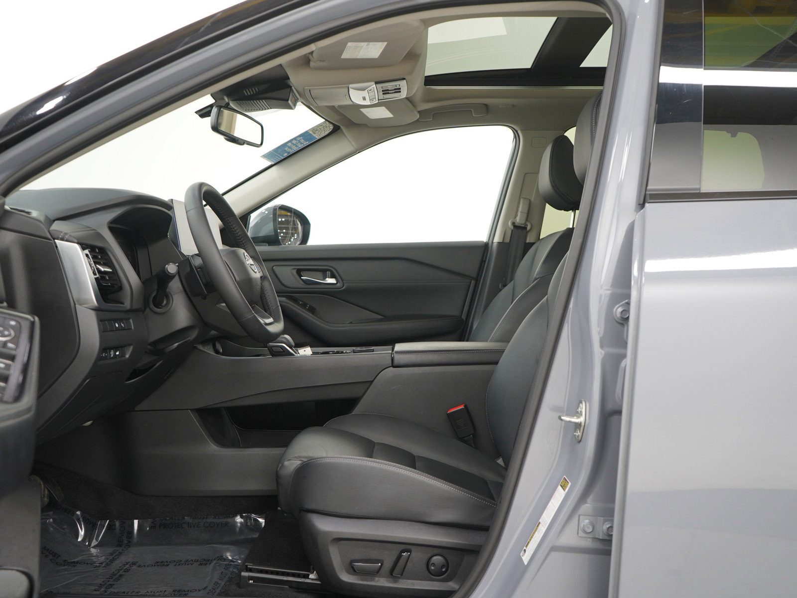 Used 2025 Nissan Rogue SL w/ SL Premium Package image 23