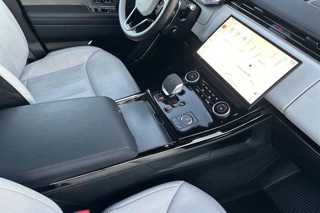 Used 2023 Land Rover Range Rover Sport SE Dynamic image 15