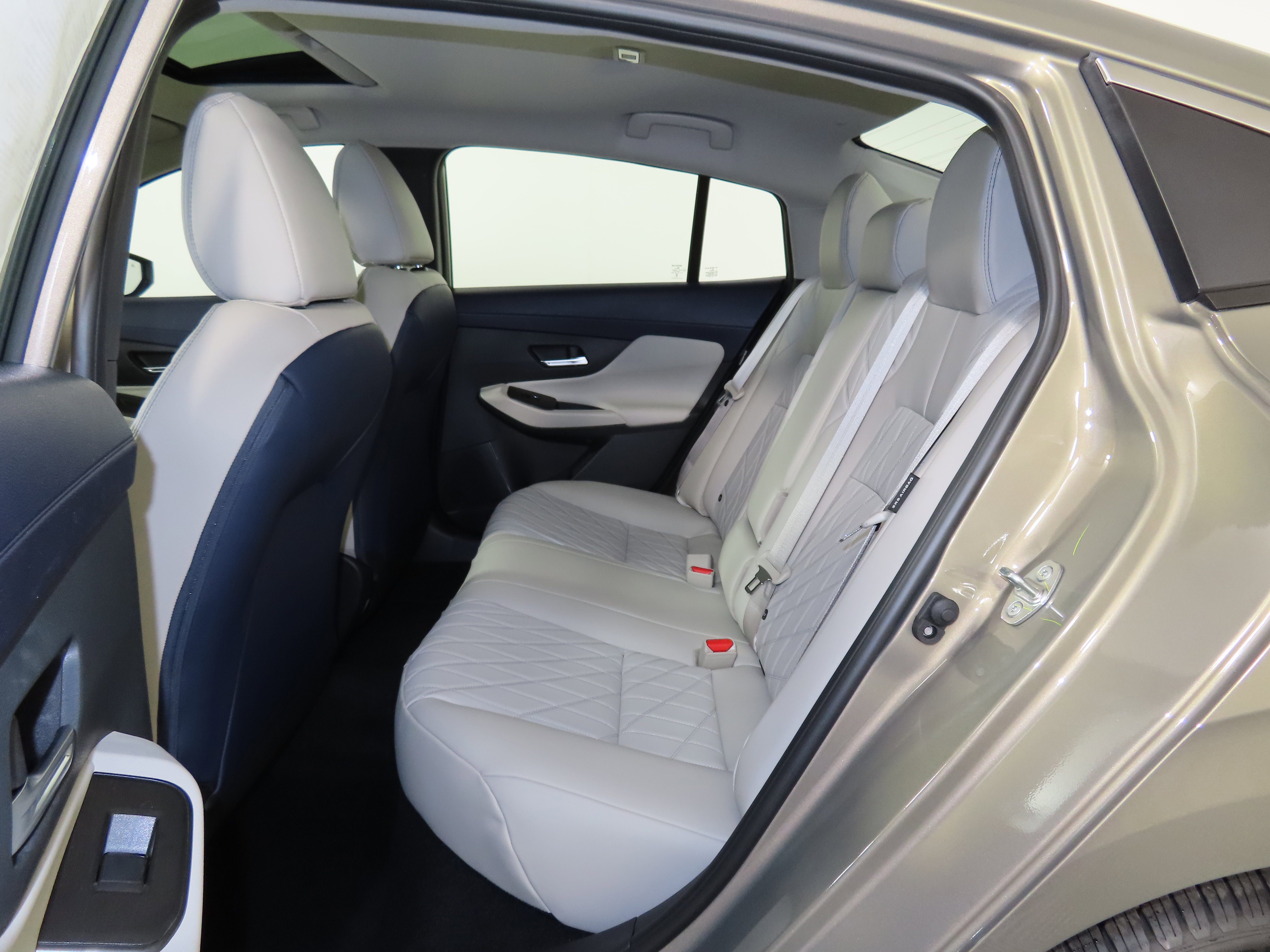 New 2026 Nissan Sentra SL w/ Floor Mat Package FWD image 7