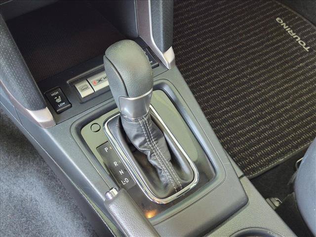 Used 2017 Subaru Forester 2.5i Touring AWD/4WD image 12
