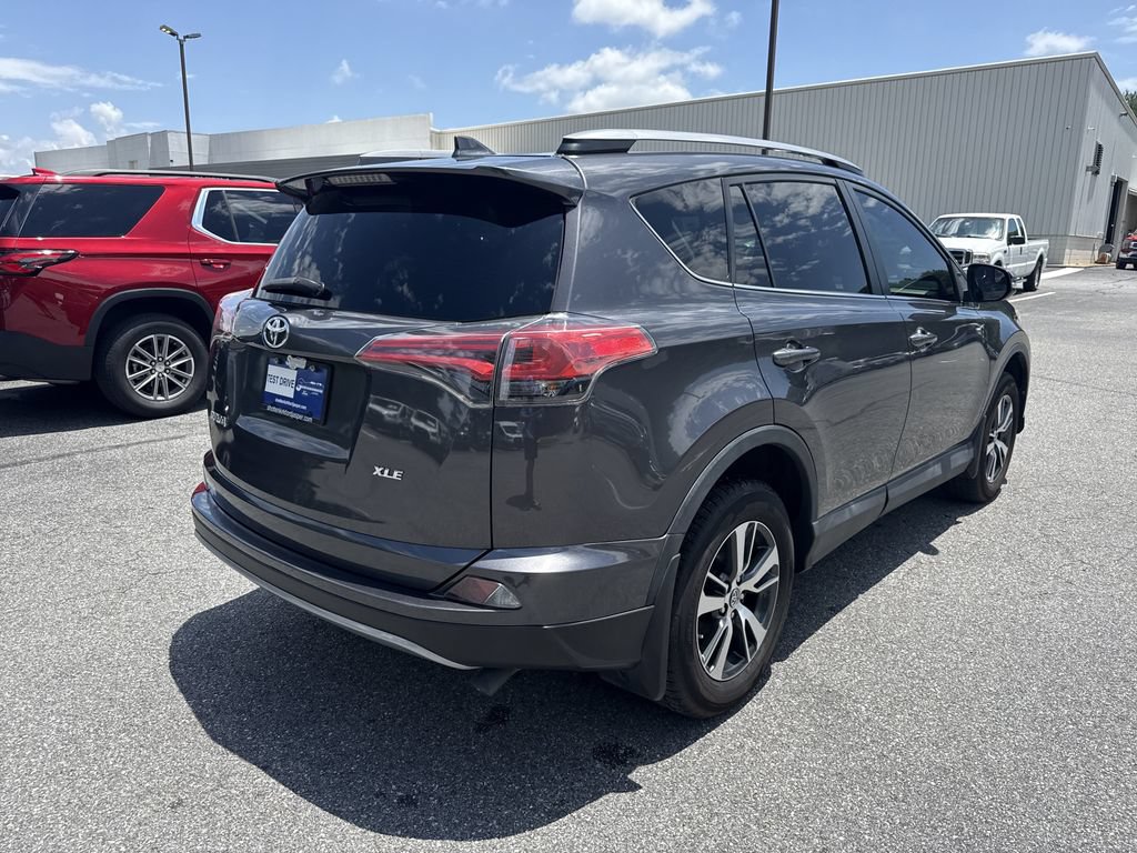 Used 2017 Toyota RAV4 XLE FWD image 7