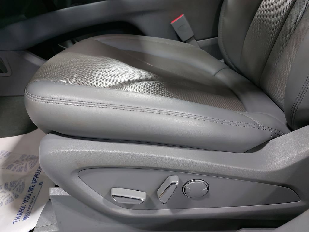 Used 2022 Lincoln Nautilus Reserve AWD/4WD image 30