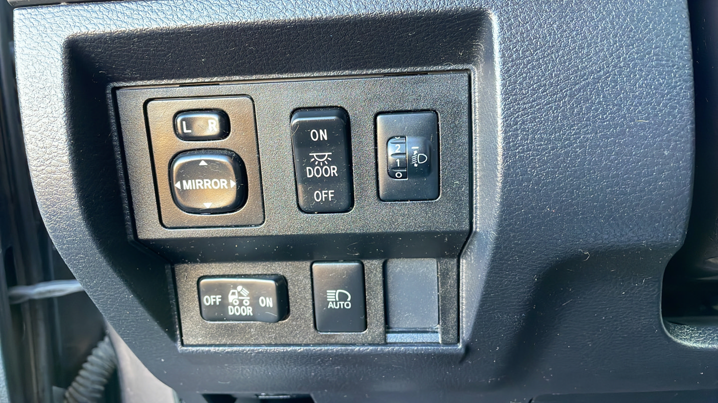 Certified 2019 Toyota Tundra SR5 w/ TRD Off Road Package AWD/4WD image 15