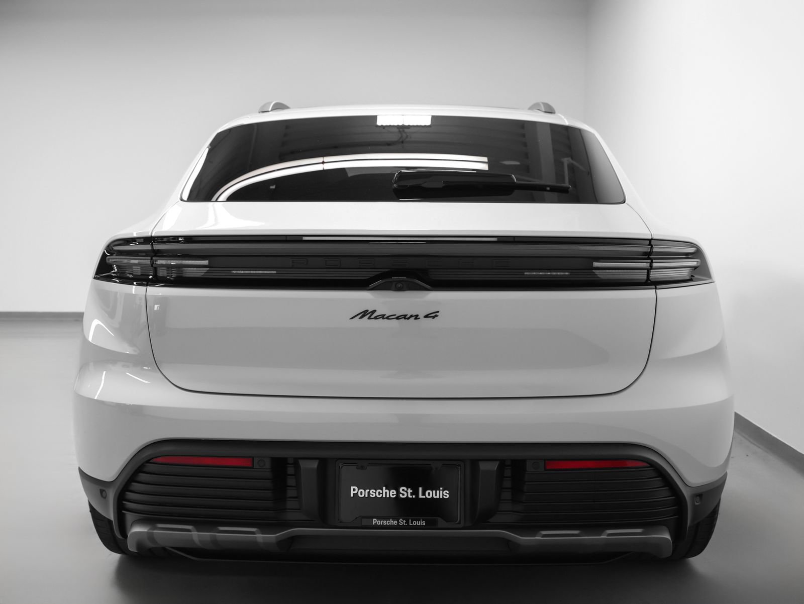 New 2026 Porsche Macan 4 Electric AWD/4WD image 11
