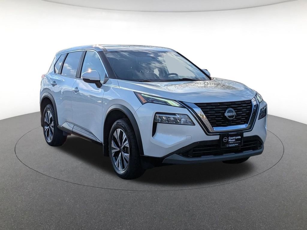 Used 2022 Nissan Rogue SV image 3