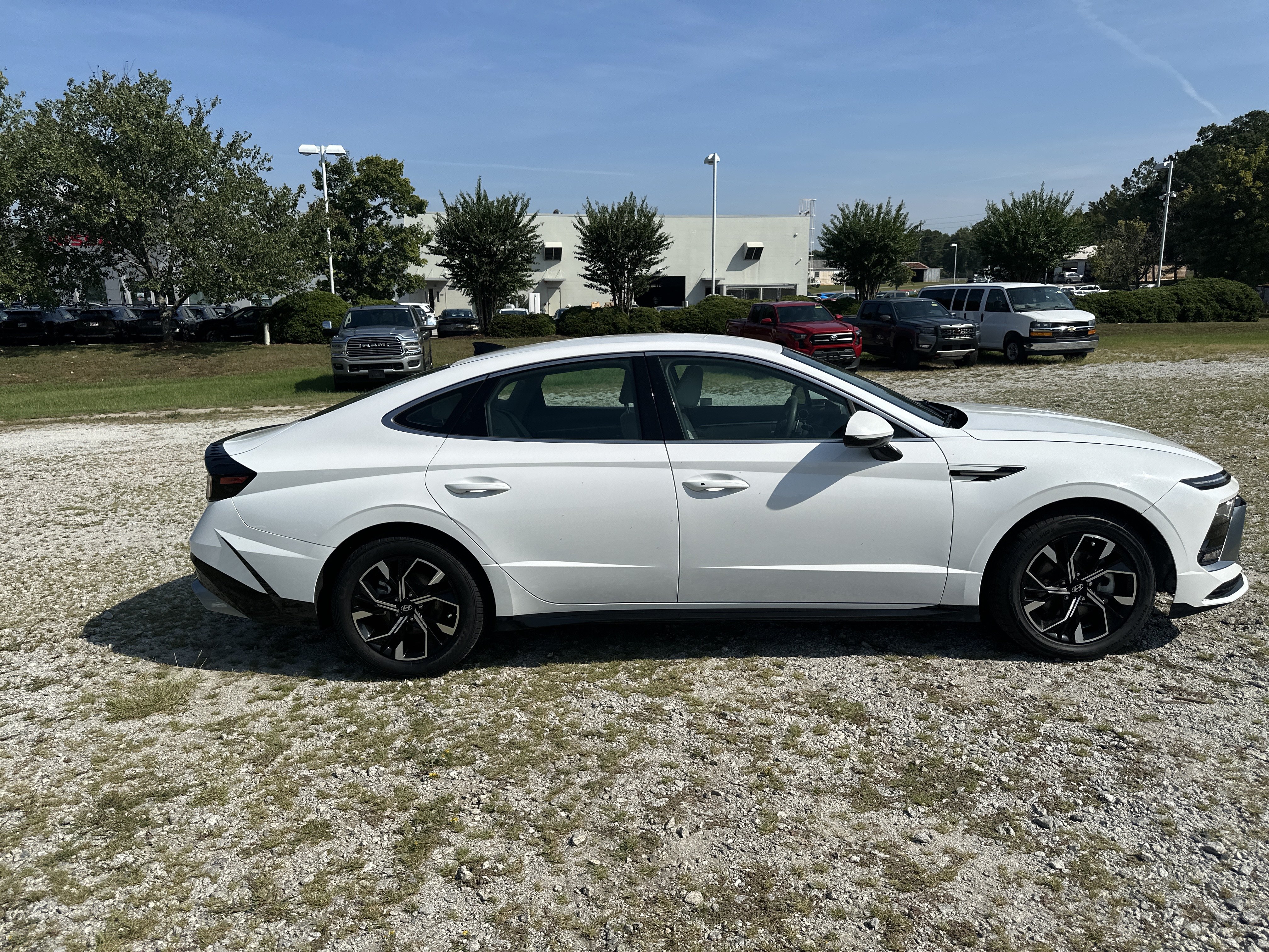 Used 2024 Hyundai Sonata SEL FWD image 4