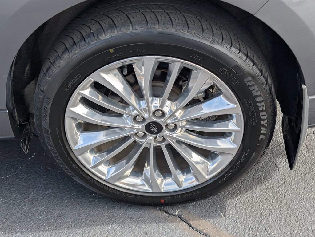 Used 2021 Ford Edge Titanium w/ Equipment Group 301A image 25