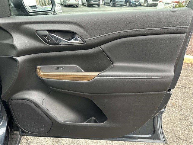 Used 2020 GMC Acadia SLE w/ Driver Convenience Package image 8