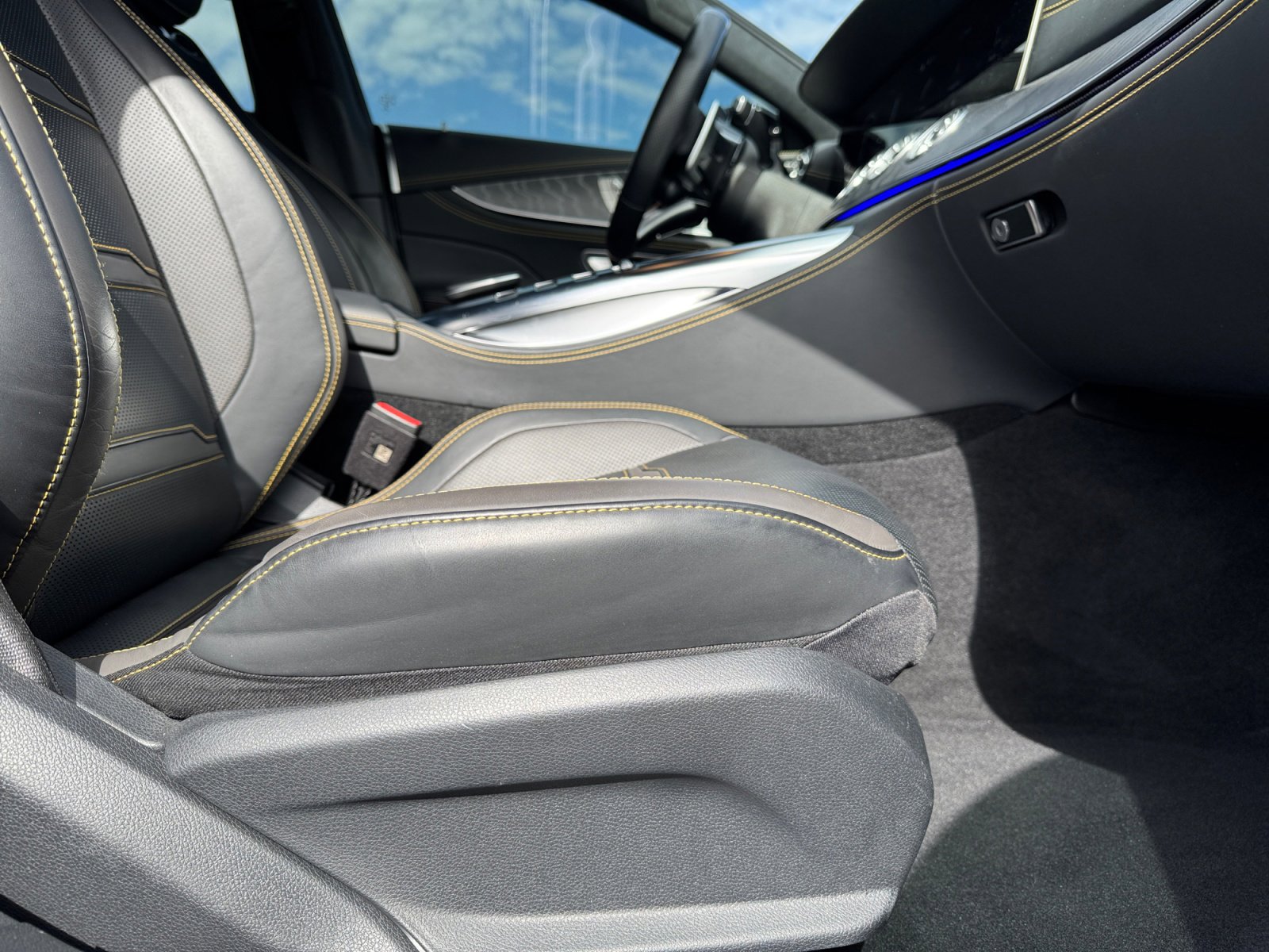 Used 2023 Mercedes-Benz AMG GT 43 image 19