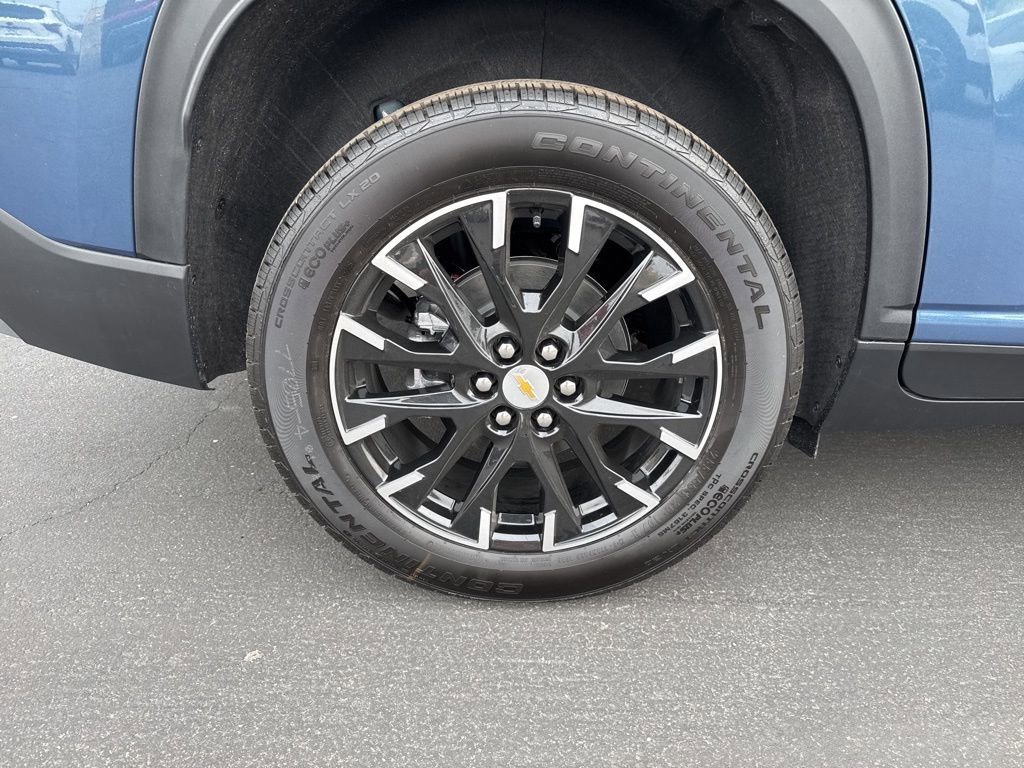New 2026 Chevrolet Traverse LT w/ Sun and Wheel Package FWD image 4