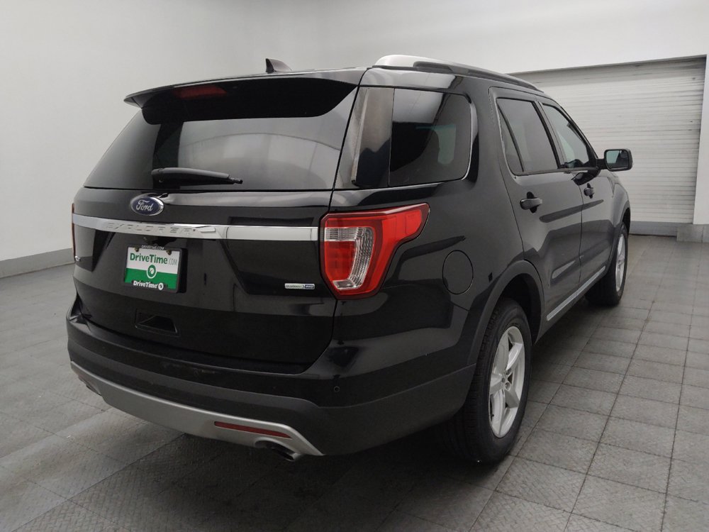 Used 2017 Ford Explorer XLT AWD/4WD image 9