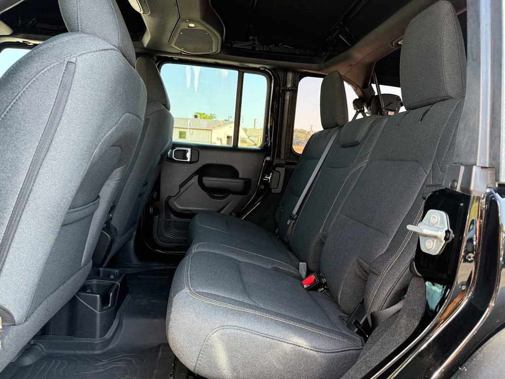 Used 2024 Jeep Wrangler Willys image 35