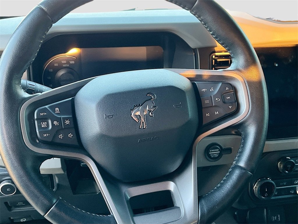 Used 2022 Ford Bronco Badlands image 11