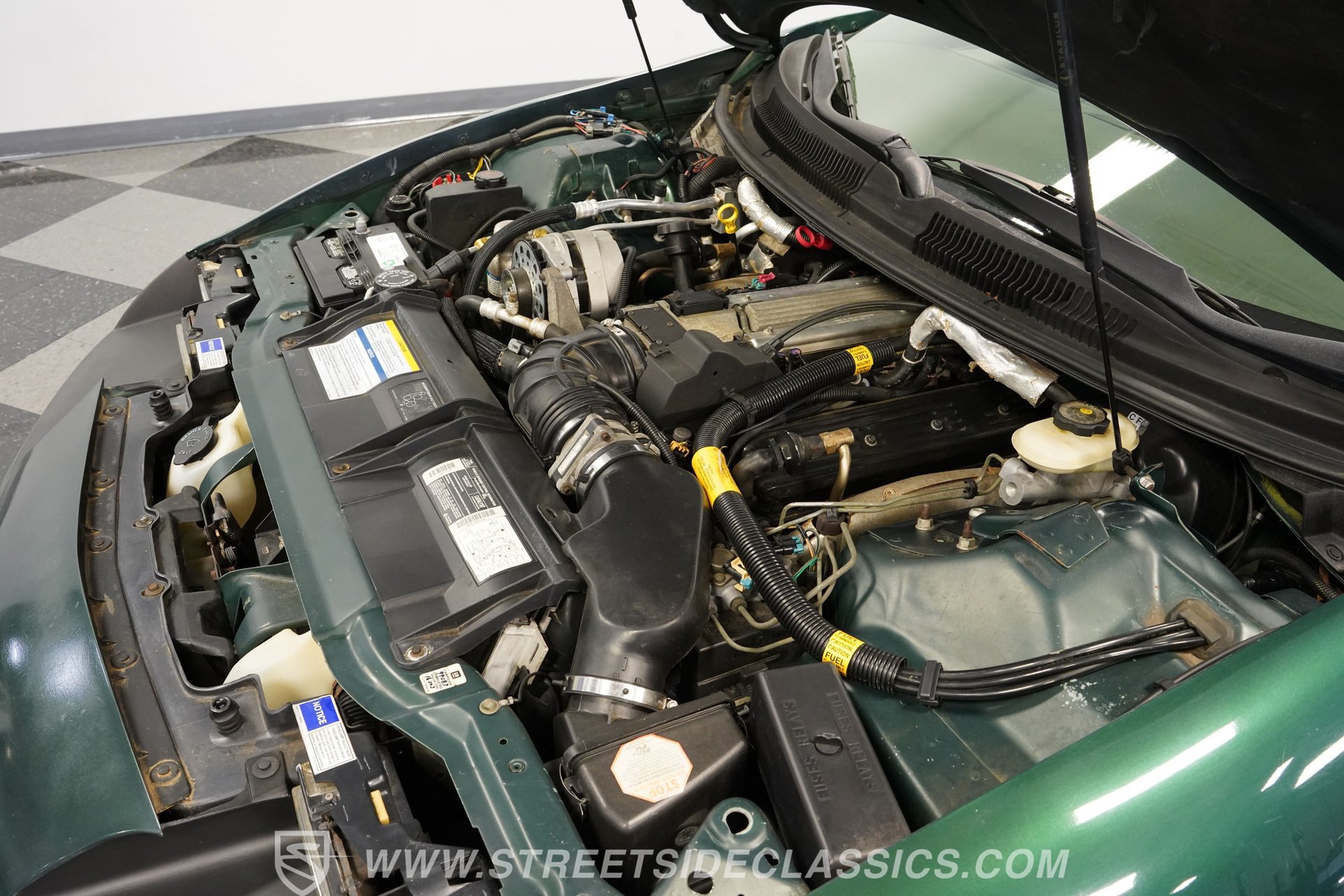 Used 1995 Chevrolet Camaro Z28 RWD image 33