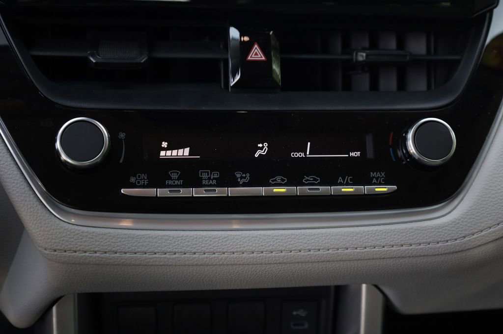 Used 2023 Toyota Corolla Cross L FWD image 6