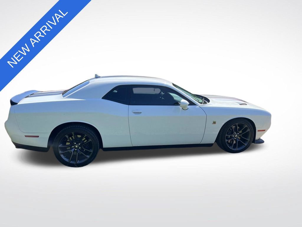 Used 2022 Dodge Challenger R/T Scat Pack RWD image 2