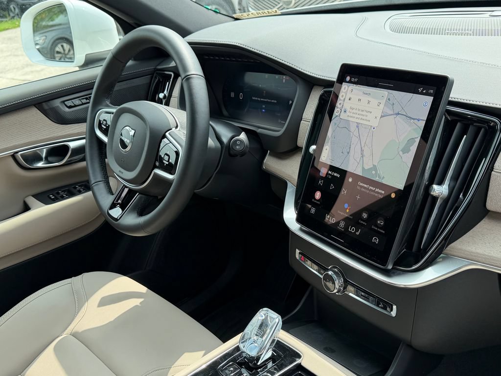 New 2026 Volvo XC90 B6 Plus w/ Protection Package Premier AWD/4WD image 7