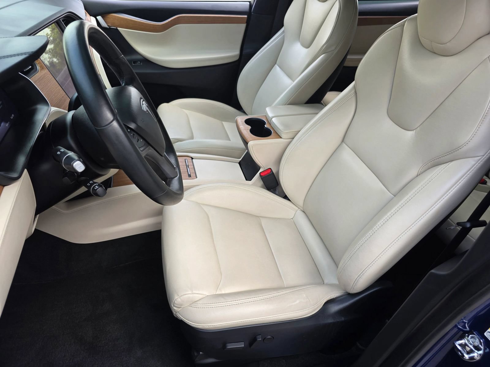 Used 2020 Tesla Model X Long Range AWD/4WD image 16