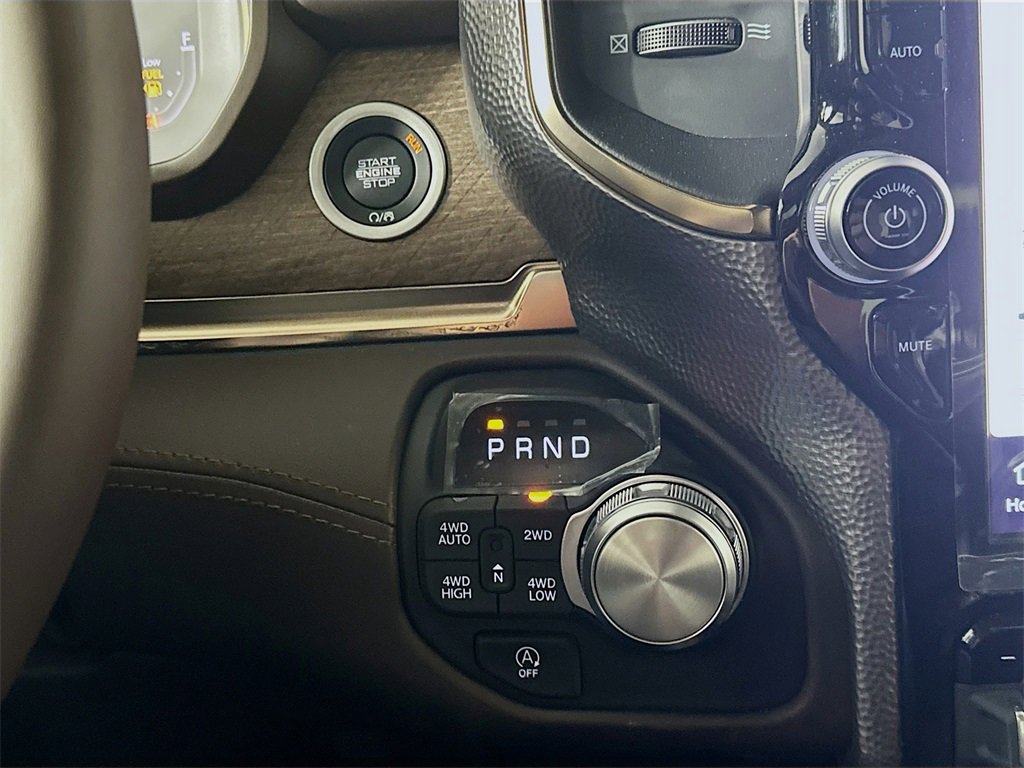 New 2025 RAM 1500 Limited image 12
