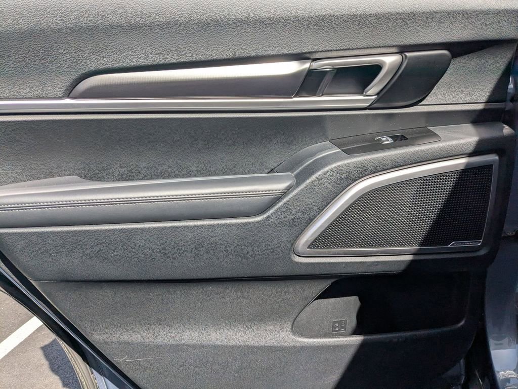 Used 2025 Kia Telluride S image 25