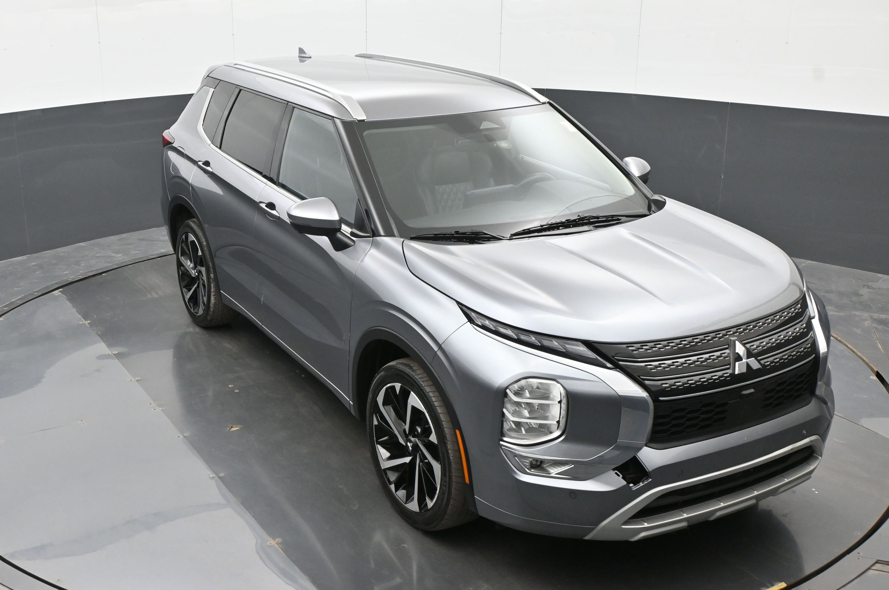 Used 2022 Mitsubishi Outlander SEL image 32