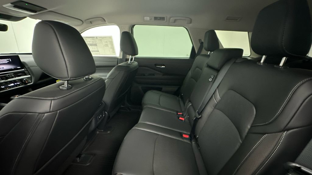 New 2026 Nissan Pathfinder SL AWD/4WD image 9