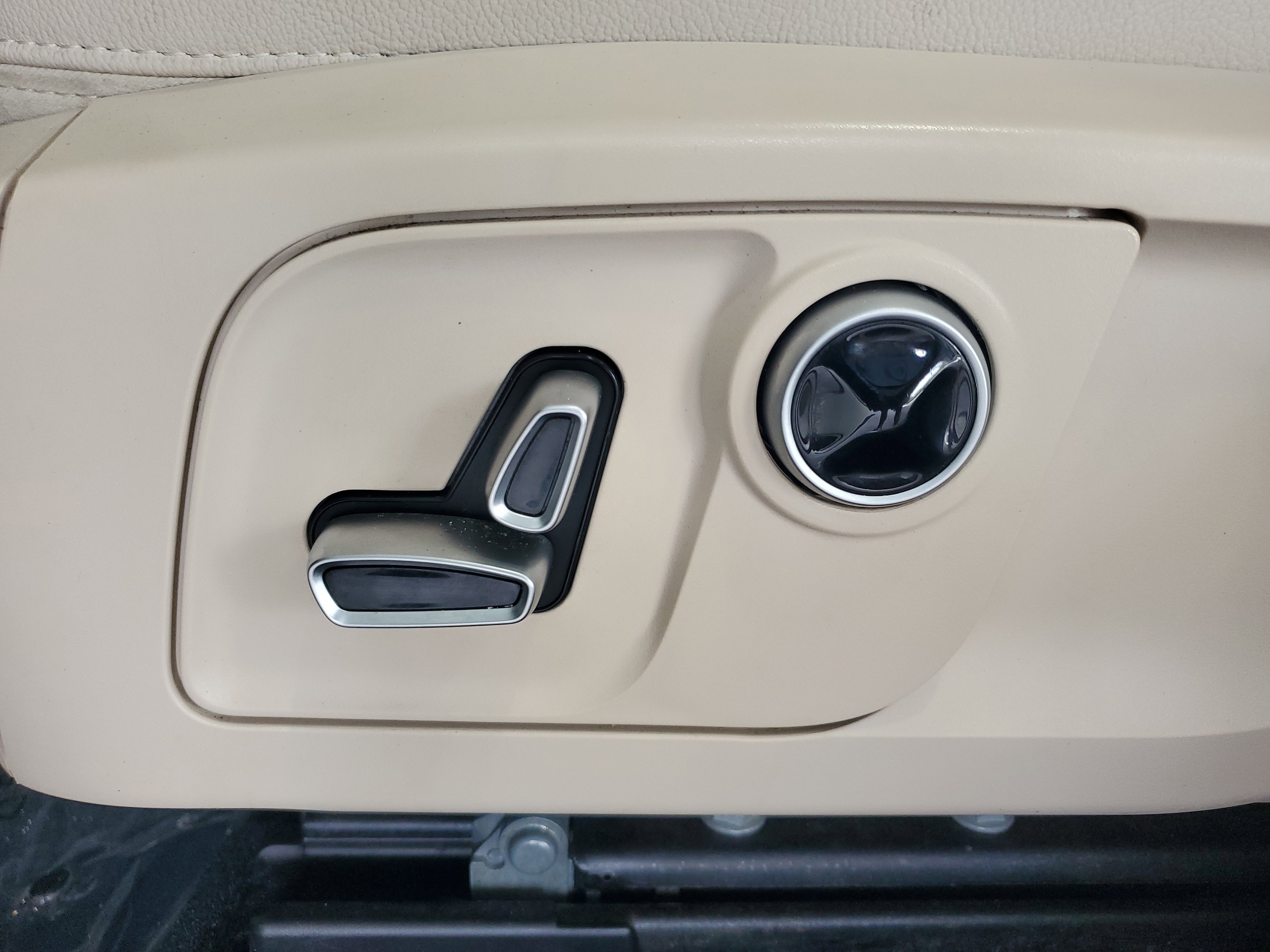 Used 2022 Maserati Levante GT AWD/4WD image 19