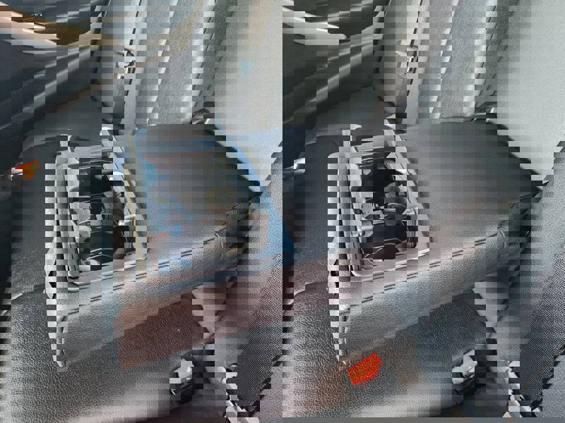 Used 2018 BMW 320i Sedan w/ Convenience Package image 72