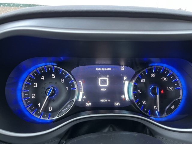 Used 2022 Chrysler Pacifica Touring image 39