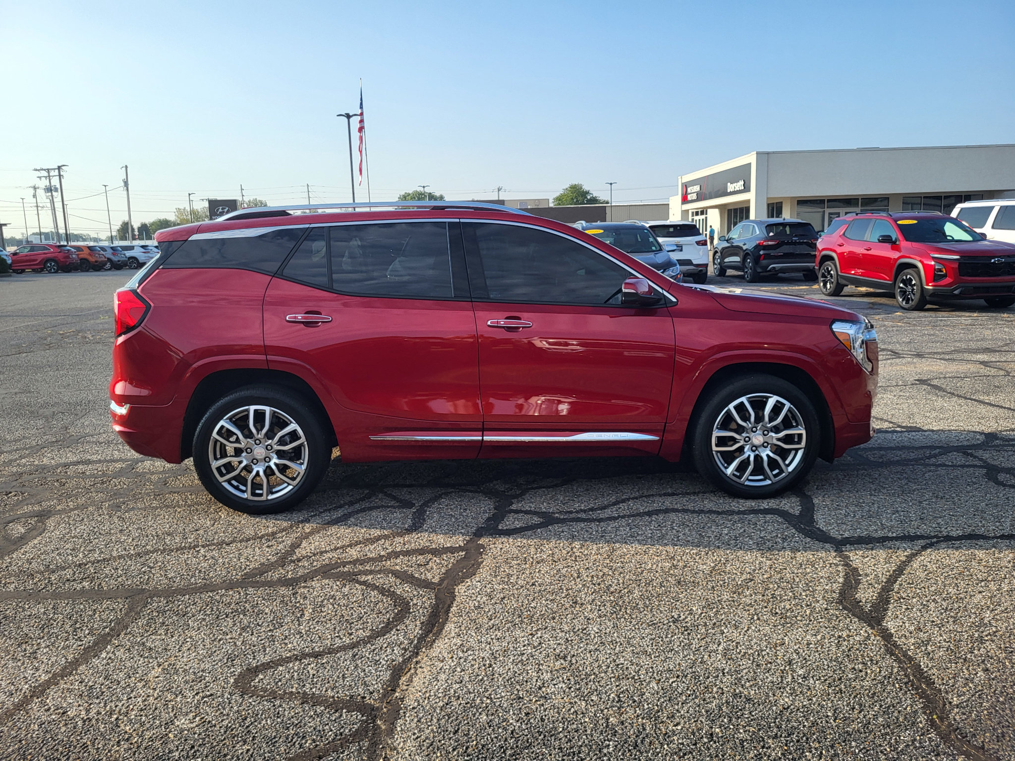 Used 2024 GMC Terrain Denali w/ Denali Premium Package AWD/4WD image 5