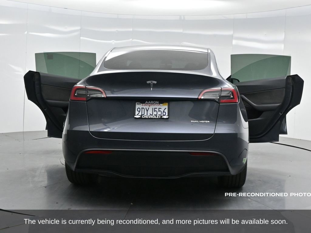 Used 2023 Tesla Model Y Long Range image 40