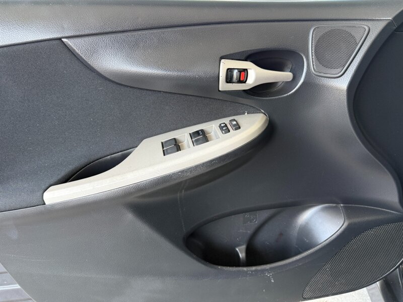 Used 2009 Toyota Corolla XRS FWD image 21