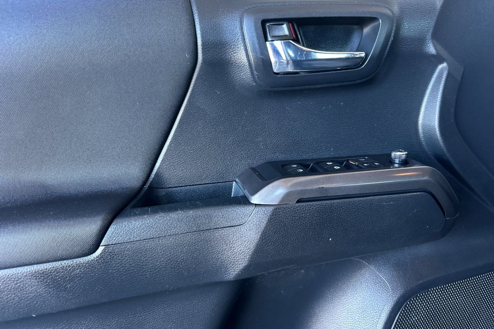 Certified 2018 Toyota Tacoma TRD Sport image 13