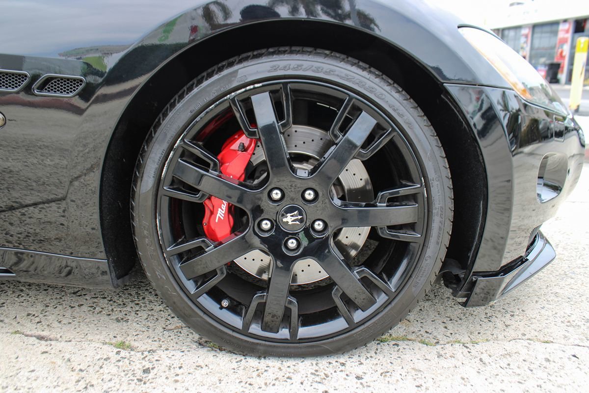 Used 2012 Maserati GranTurismo S RWD image 11