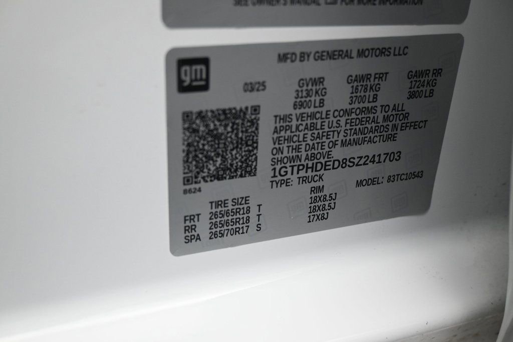 Used 2025 GMC Sierra 1500 SLT image 3